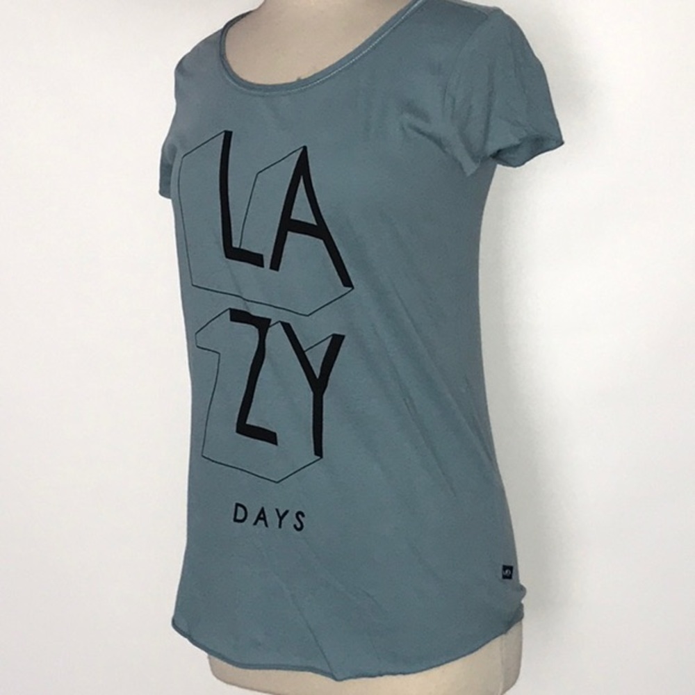 2 NWT LAZY DAYS T-SHIRTS SIZE SMALL OLIVER Z39-35 - Picture 2 of 7